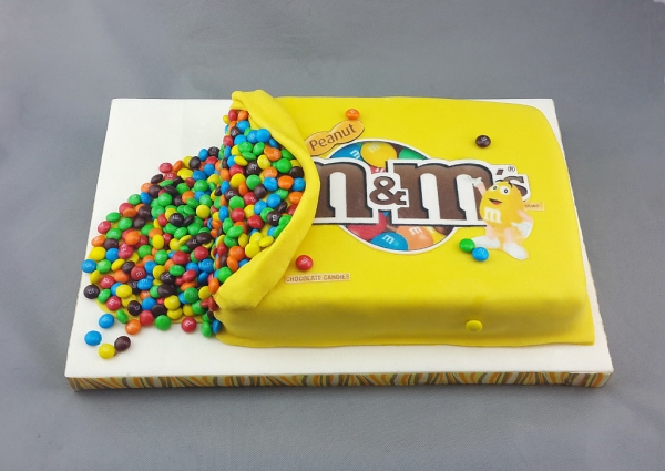 M&M